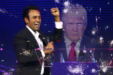 Vivek_Ramaswamy_Trump_3x2.jpg