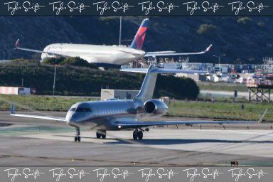 Taylor Swift, privately charter jet