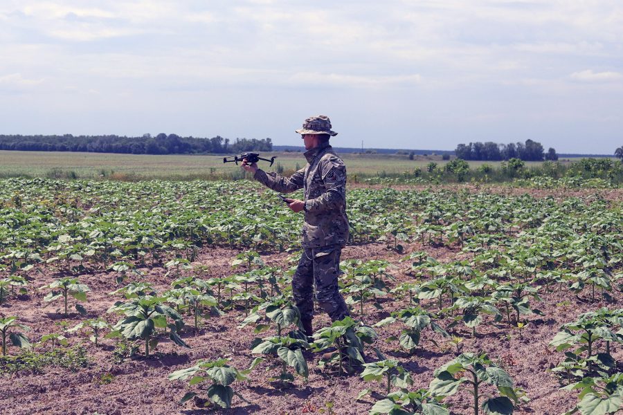 Soldier, launches, observation drone, Ukraine,115th Mechanized Brigade