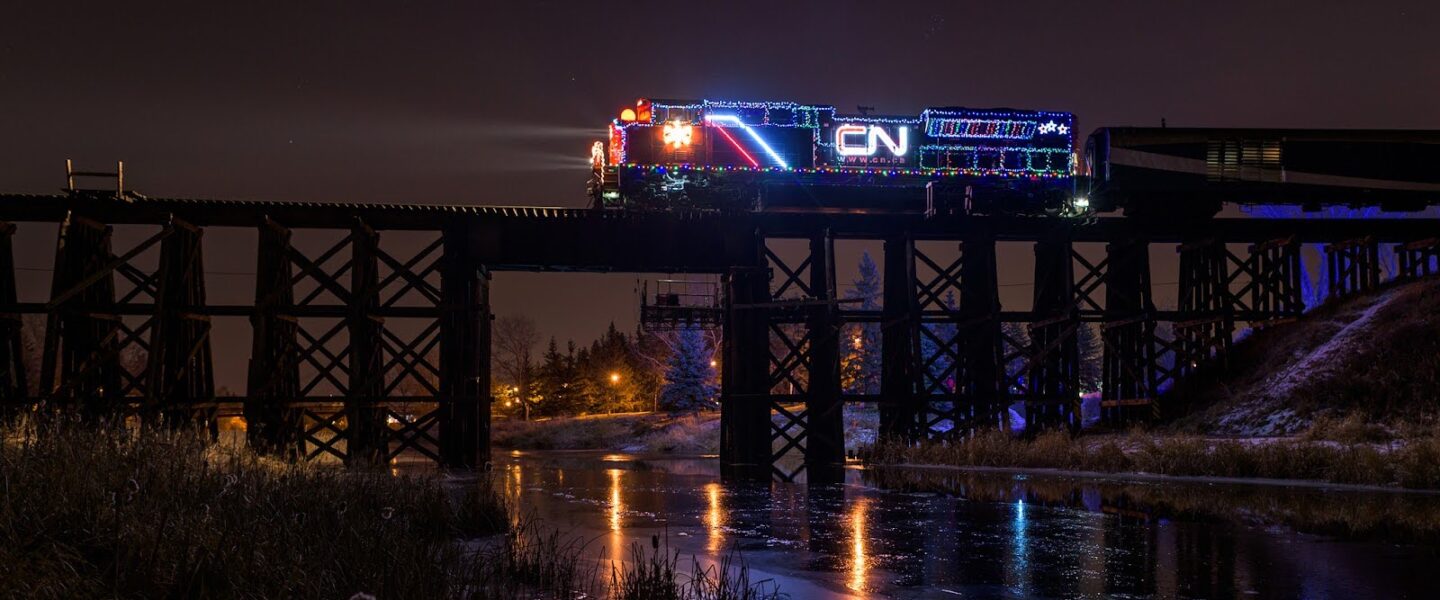 labor, US economy, Canadian union dispute, lockout, freight trains halted