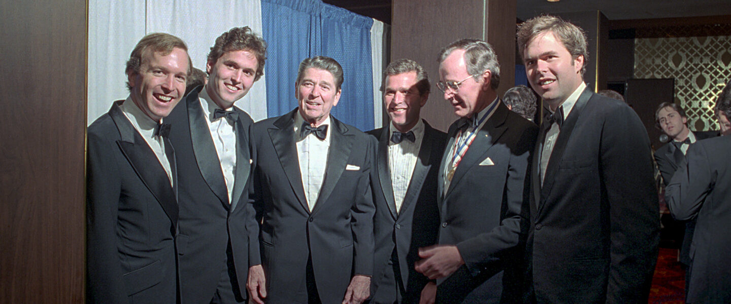 Ronald Reagan, Georg HW Bush, sons