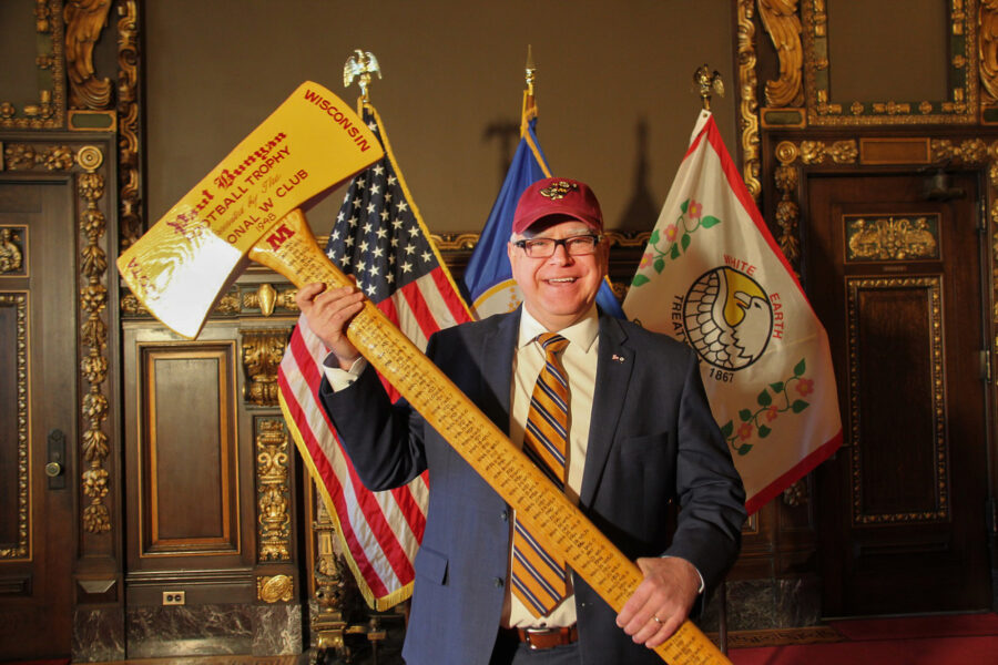 Tim Walz, Paul Bunyan, Axe