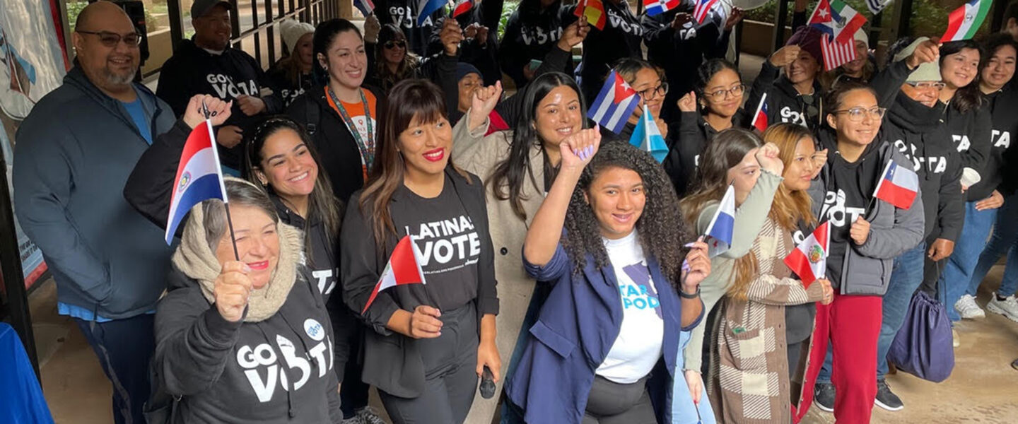 Latinas, organizing voter outreach, 2022