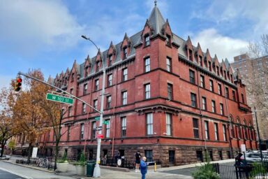 Hostelling International NY Building 1