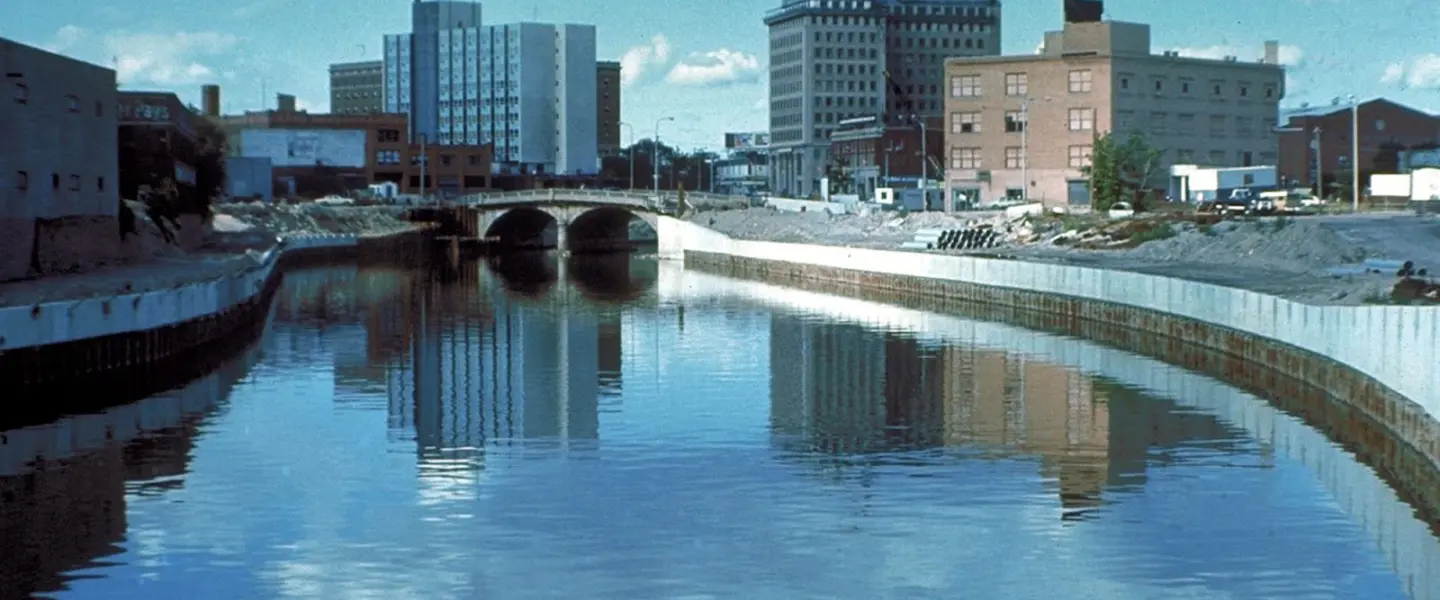 Flint, Michigan, River, Bridge