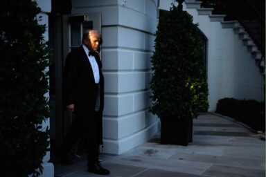 Donald Trump, Melania Trump, Les Misérables, Kennedy Center