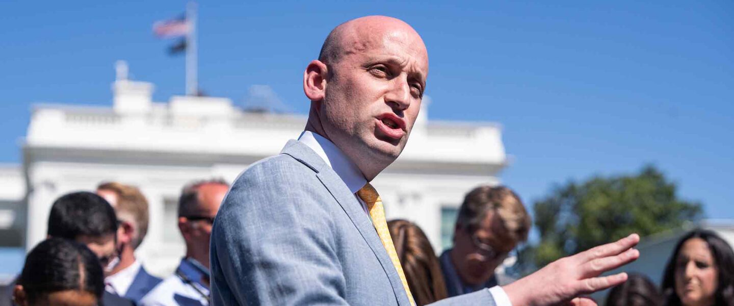 Stephen Miller, reporters, White House, lawn