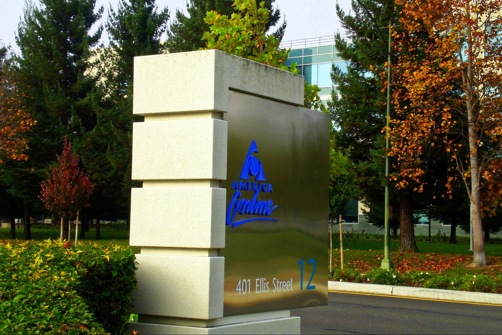 tech, internet service, AOL, dial-up, discontinuation