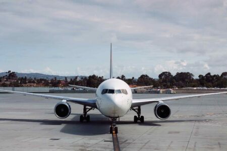 Delta N138DL, Boeing 767-300, San Diego