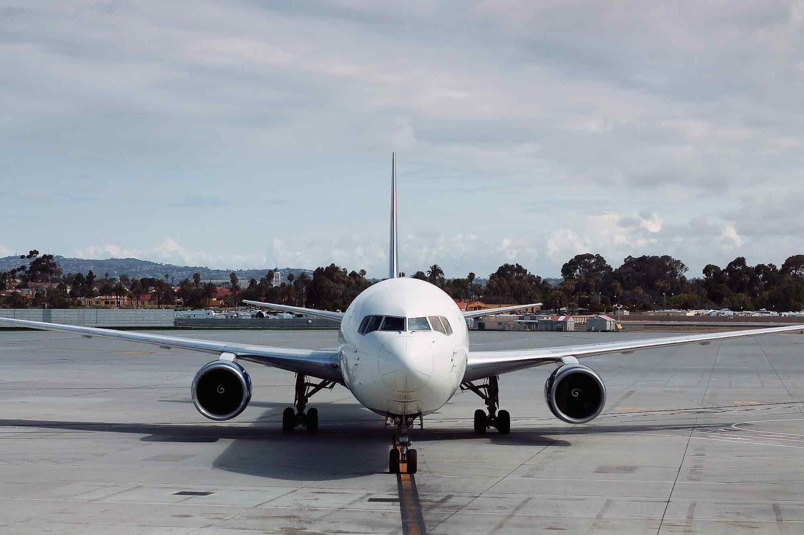 Delta N138DL, Boeing 767-300, San Diego