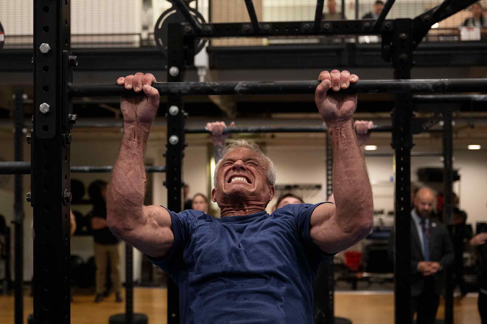 Robert F. Kennedy, Jr, exercising, Pentagon Athletic Center