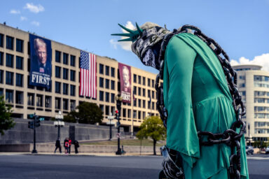 Statue of Liberty, Donald Trump, Protests