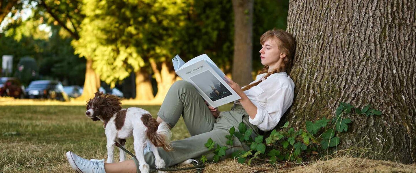 woman, reading, park
