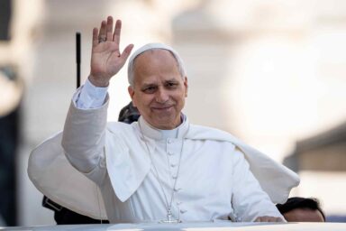 Pope Leo XIV, leads, traditional, Wednesday General Audience