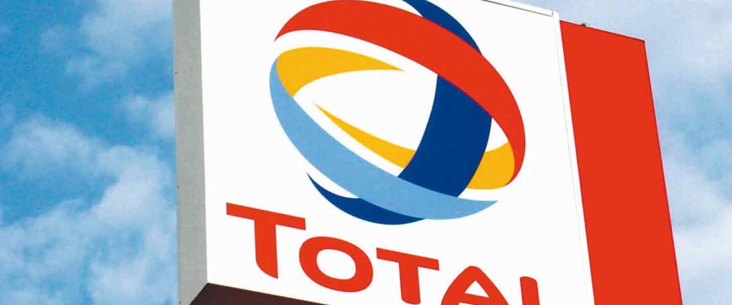 Total, sign, Laurent Vincenti