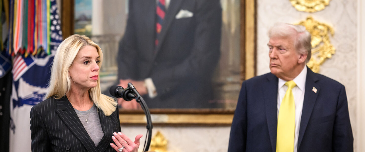 Trump, Pam Bondi, White House