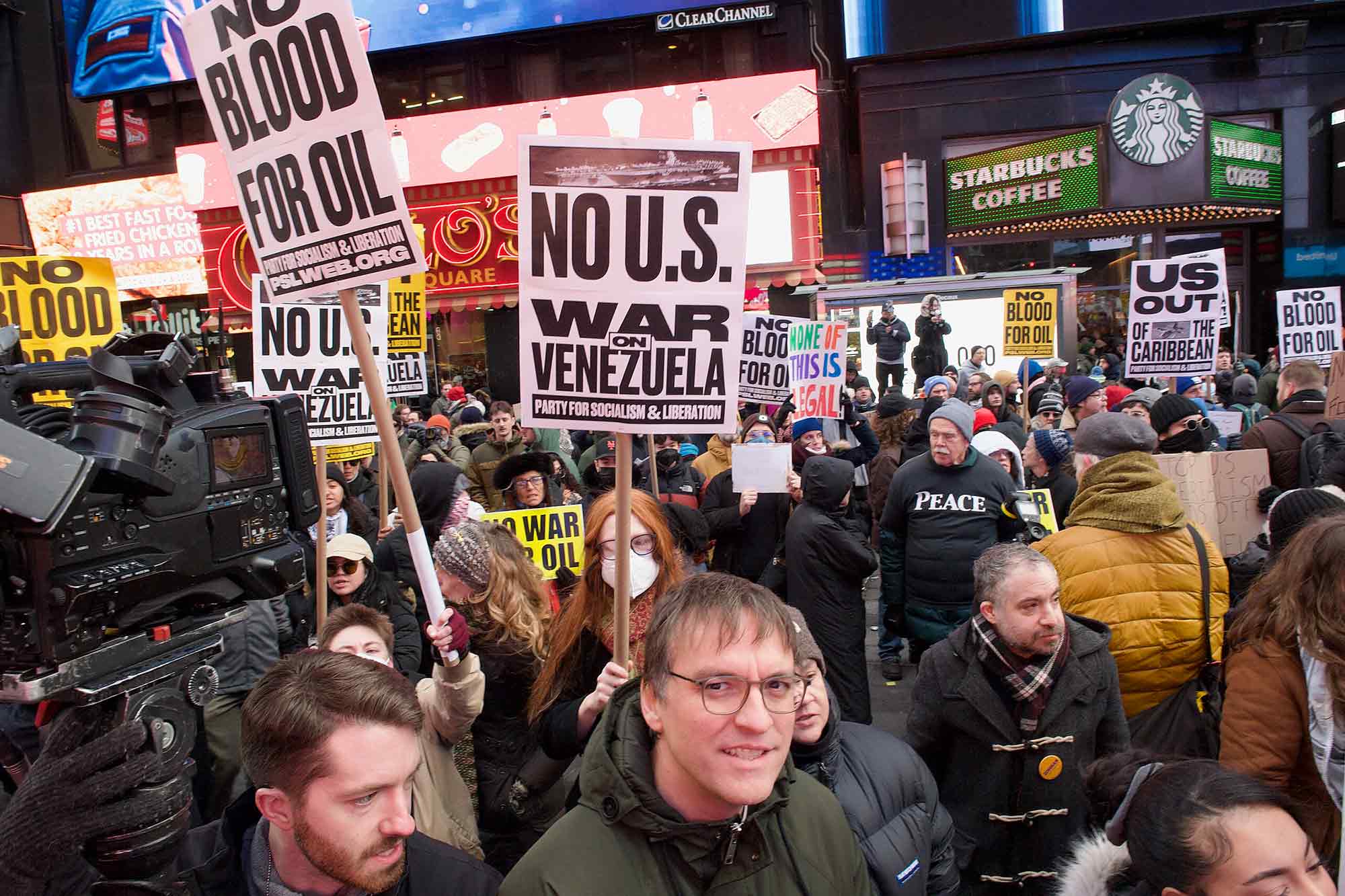 Protestors, Times Square, invasion, Venezuela, kidnapping, Nicolás Maduro