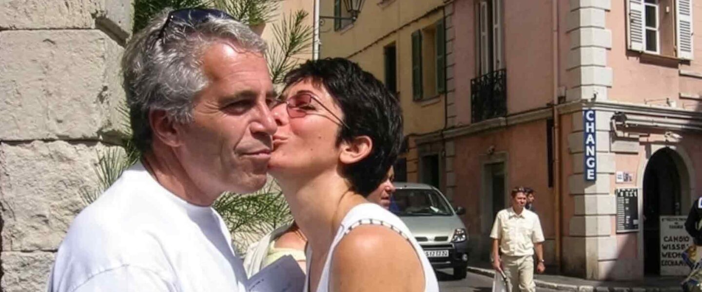 Jeffrey Epstein, Ghislaine Maxwell, kissing, France, Saint-Tropez
