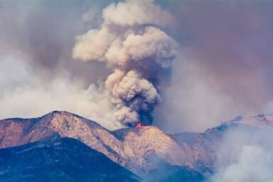 Smoke plume, 2016 Rey Fire, California
