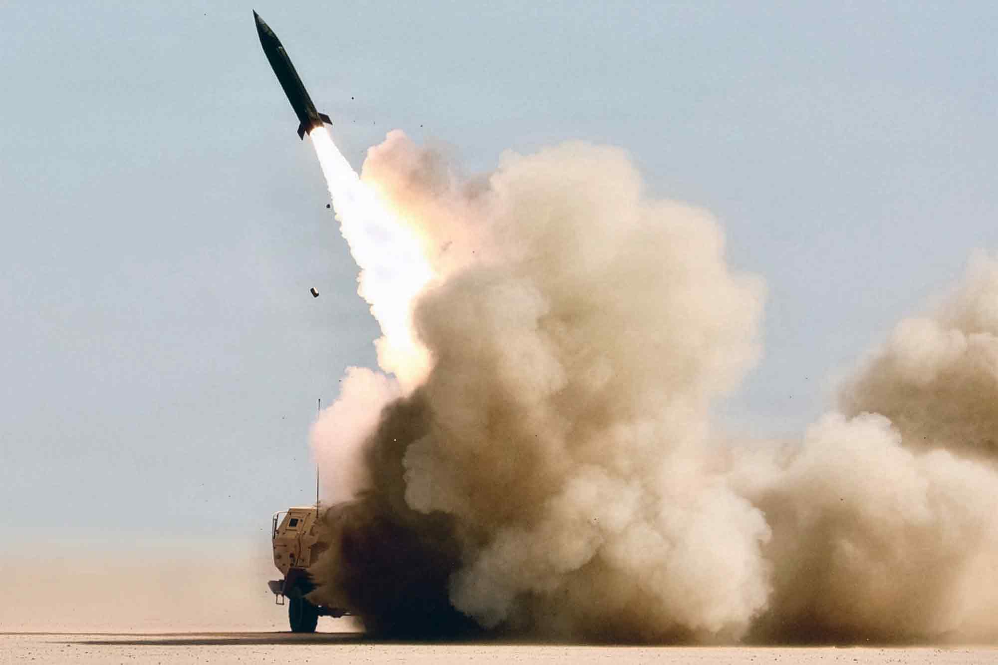 M142 High Mobility Artillery Rocket Systems, HIMARS, live-fire missions