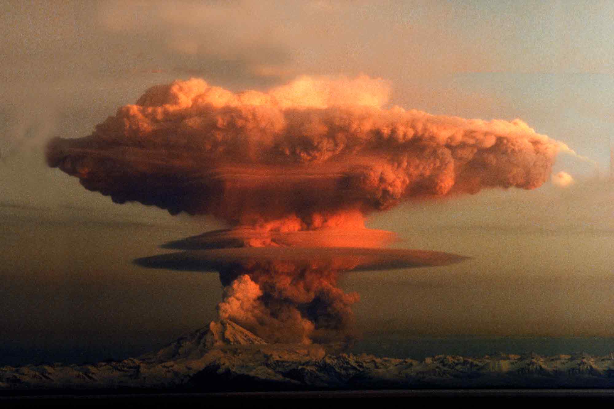 Mount Redoubt, eruption