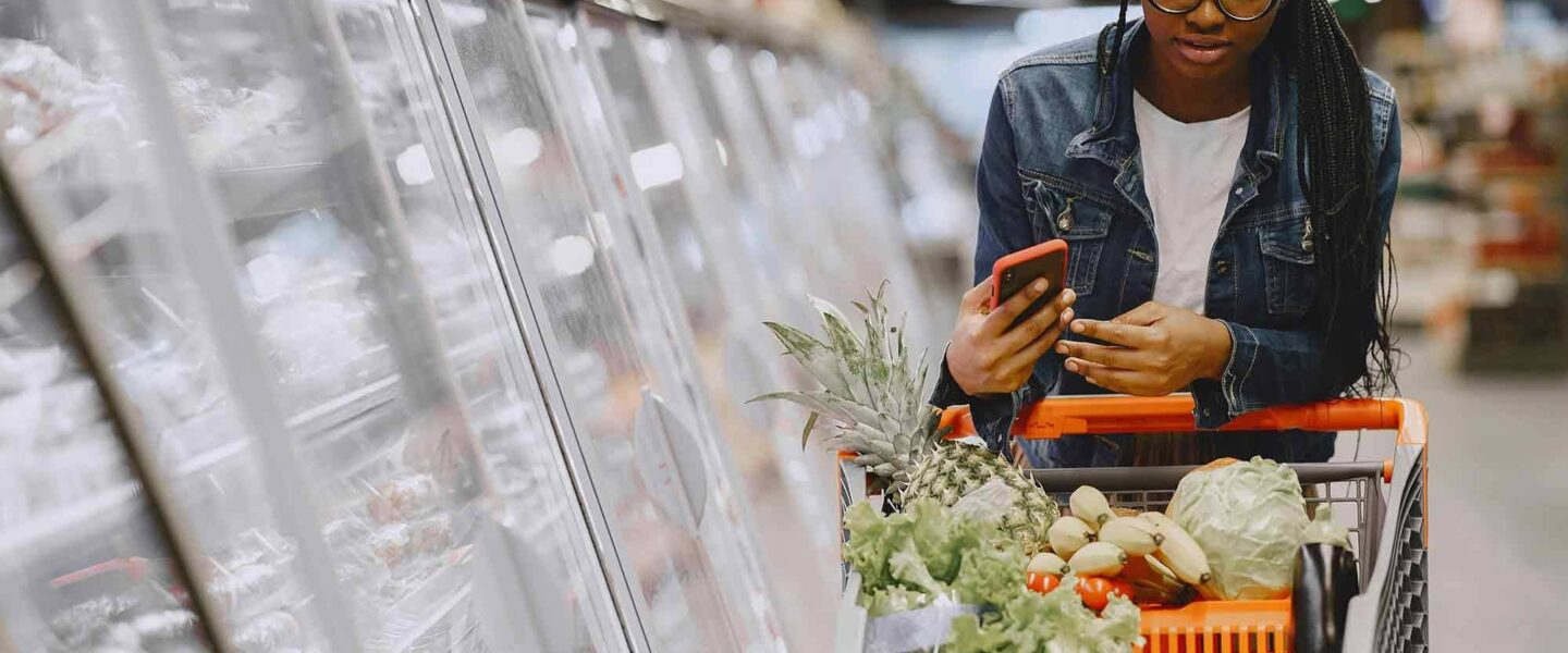 Woman, shopping, groceries