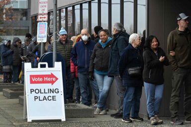Voters, line, Alaska Division of Elections Region II office