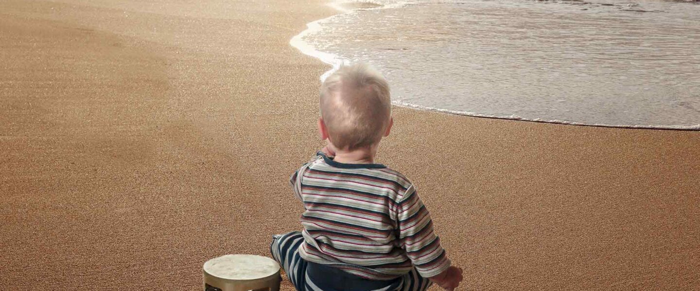 Baby, contemplates, future