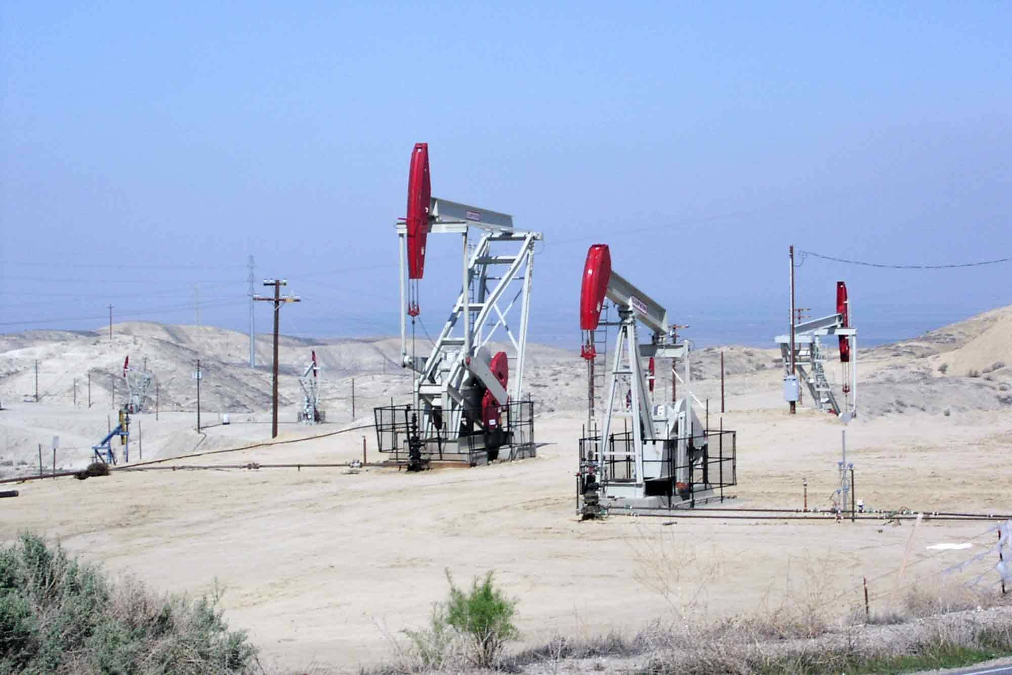 Elk Hills Oil Field, Buttonwillow, CA.