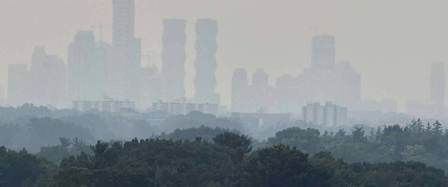 Smoke, Mississauga, Canada, skyline