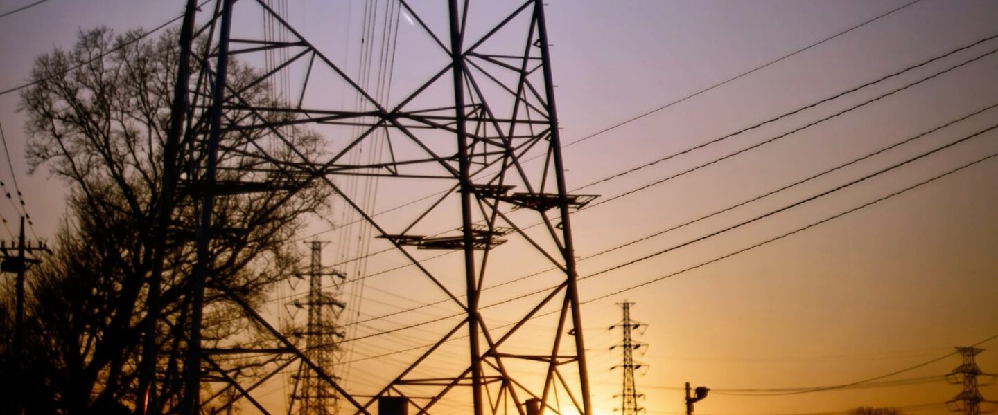 climate crisis, global warming, U.S. heatwaves, electricity grids, blackouts, heightened risk